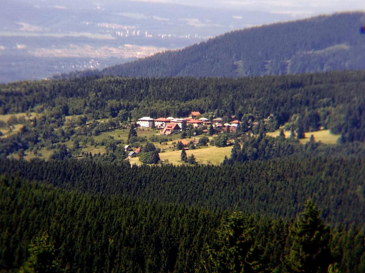 Hotel Prazdninovy Dum Na Panorame Jáchymov Exterior foto