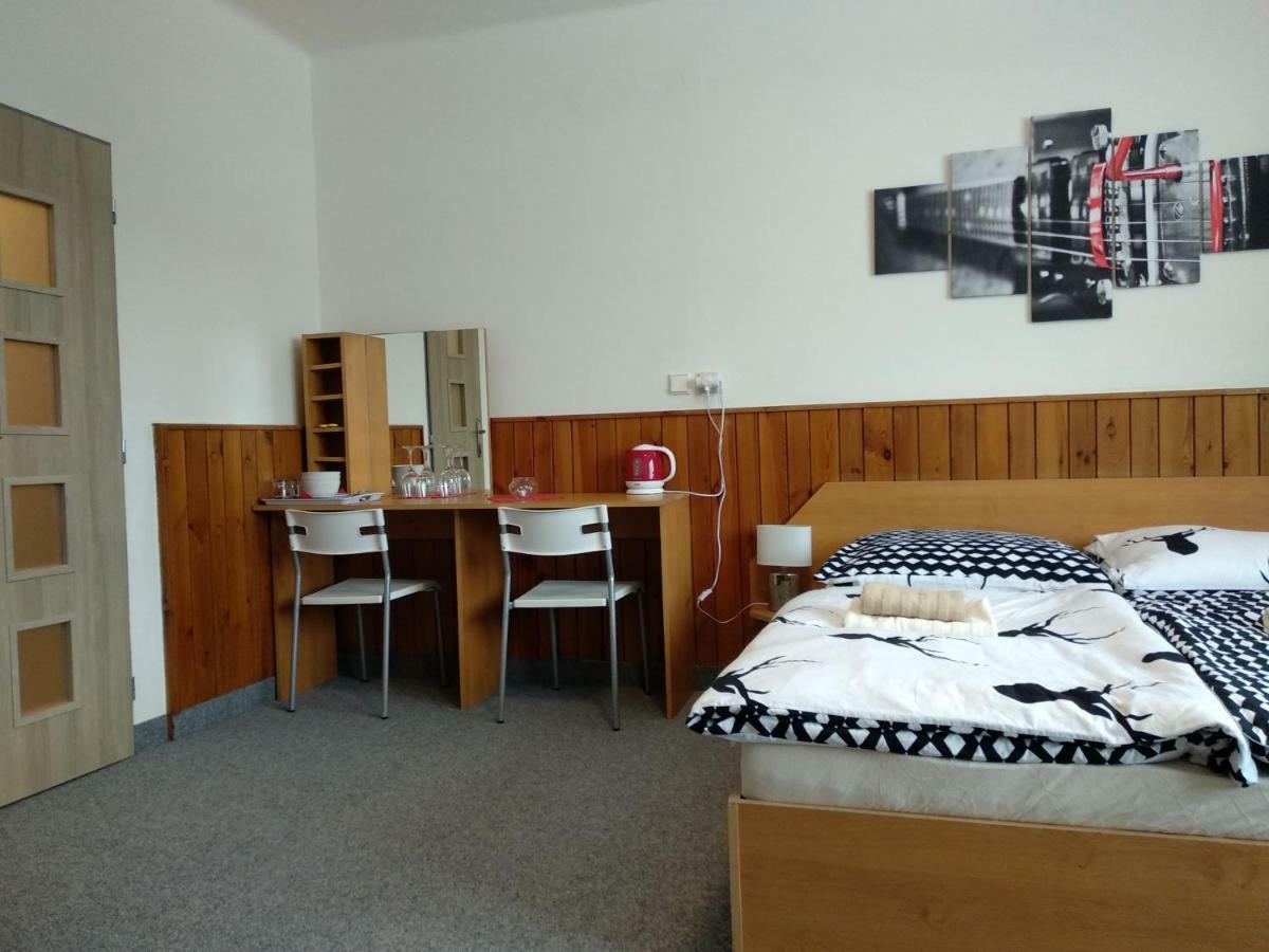 Hotel Prazdninovy Dum Na Panorame Jáchymov Exterior foto